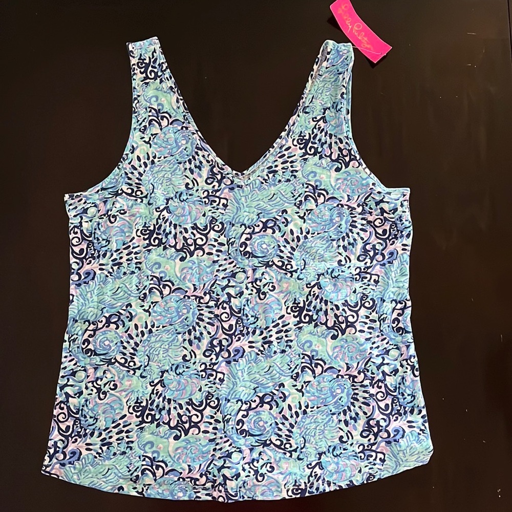 New with tags Lilly Pulitzer tank top size XL! Perfect for spring / summer!